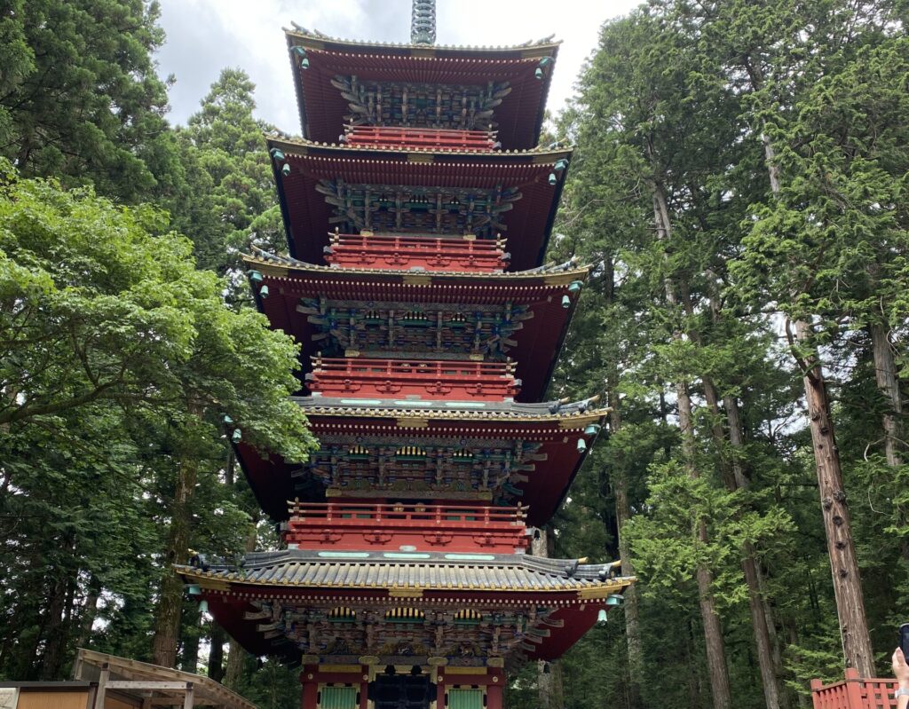 日光東照宮の五重塔と犬連れ散策