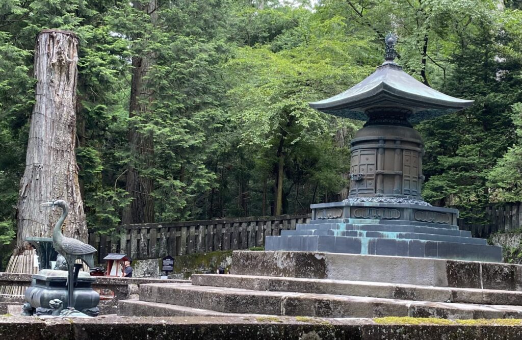 日光東照宮の奥宮と叶杉
